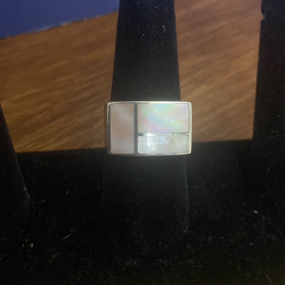Size 7 women’s ring stamped .925 real silver